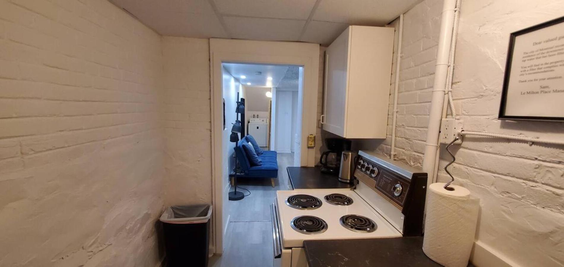 Heart Of Mtr For Memerable Experiance 2 Backyard 7Minmetro Fully Renovated & Equipped Монреал Екстериор снимка