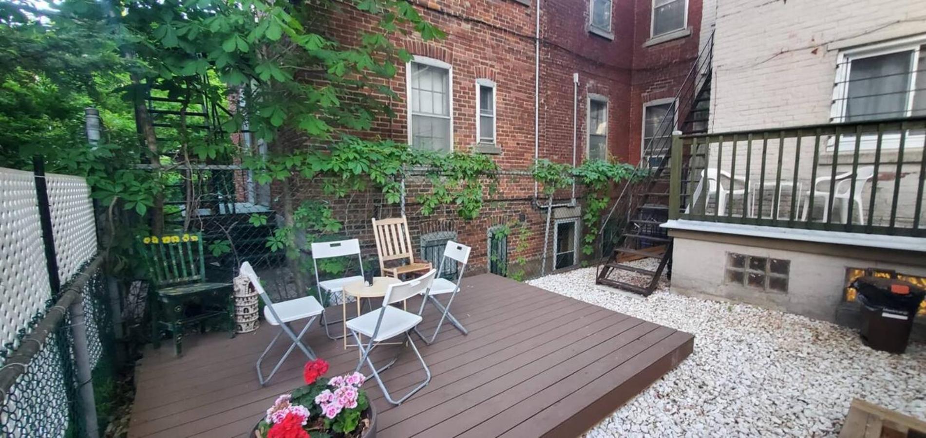 Heart Of Mtr For Memerable Experiance 2 Backyard 7Minmetro Fully Renovated & Equipped Монреал Екстериор снимка