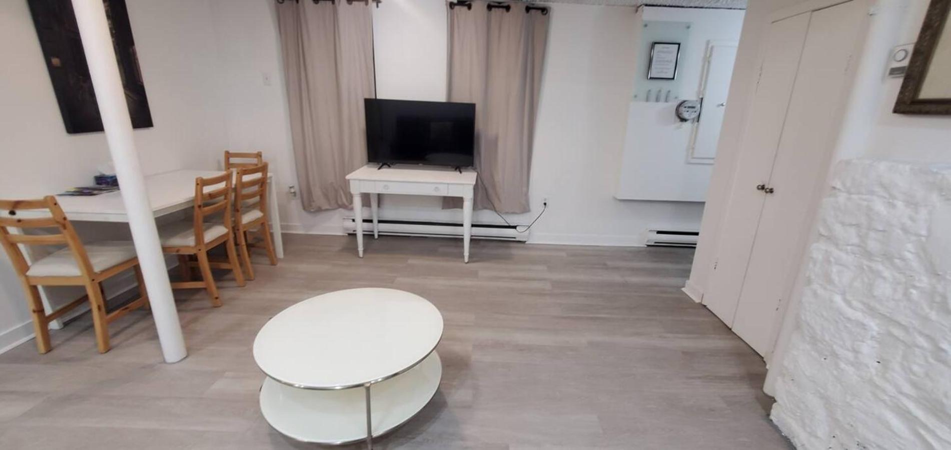 Heart Of Mtr For Memerable Experiance 2 Backyard 7Minmetro Fully Renovated & Equipped Монреал Екстериор снимка